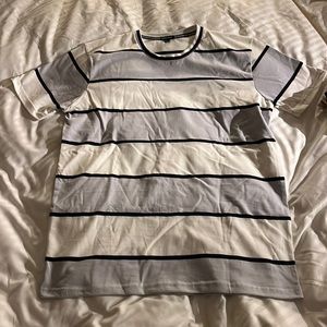 Zara men T-shirt never worn Aizen L